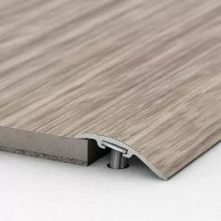 BAUHAUS LOGOCLIC Anpassprofil 205 Eiche Grau, 0,9 M X 37 Mm, Montageart: Schrauben