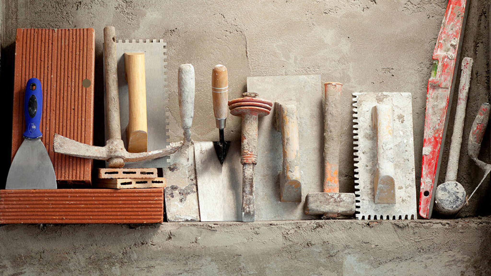 Angebote Fliesen Verkäufe -Angebote Fliesen Verkäufe csm verschiedene handwerkzeuge an wand gelehnt sortiment maschinen werkzeuge profizubehoer abbb28acde.jpg.pagespeed.ce .QyTkyMF4yD